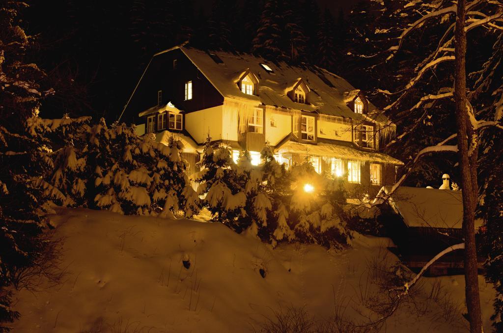 Hotel Konsel ริชกี ภายนอก รูปภาพ