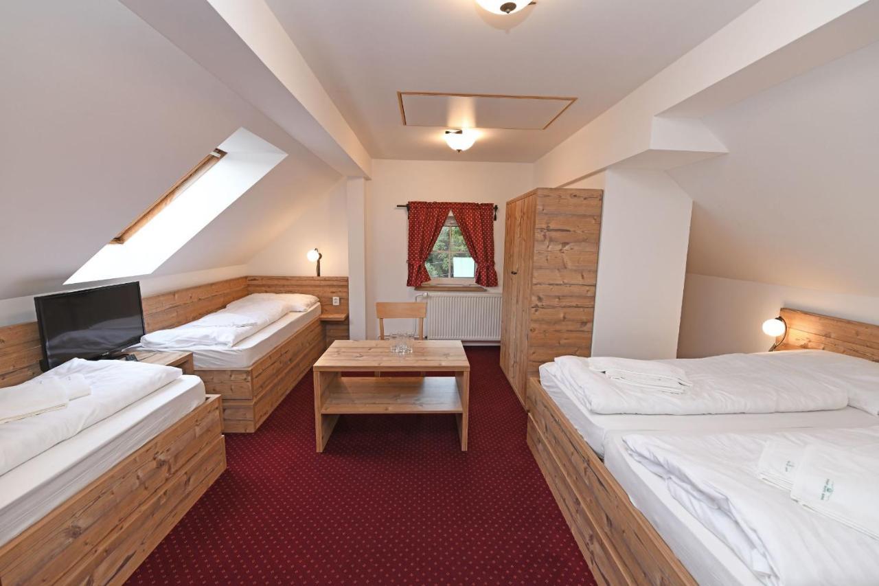 Hotel Konsel ริชกี ภายนอก รูปภาพ
